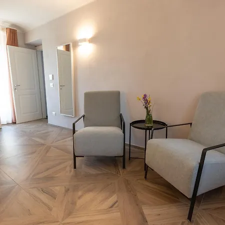 Miravigne House - Con Cucina 4* 카스타뇰레 란제