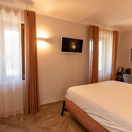 Miravigne House - Con Cucina فندق مبيت وإفطار Castagnole delle Lanze
